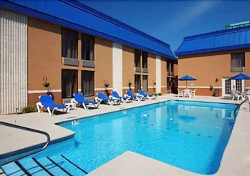 Comfort Inn Near Martinsville Speedway Exterior photo