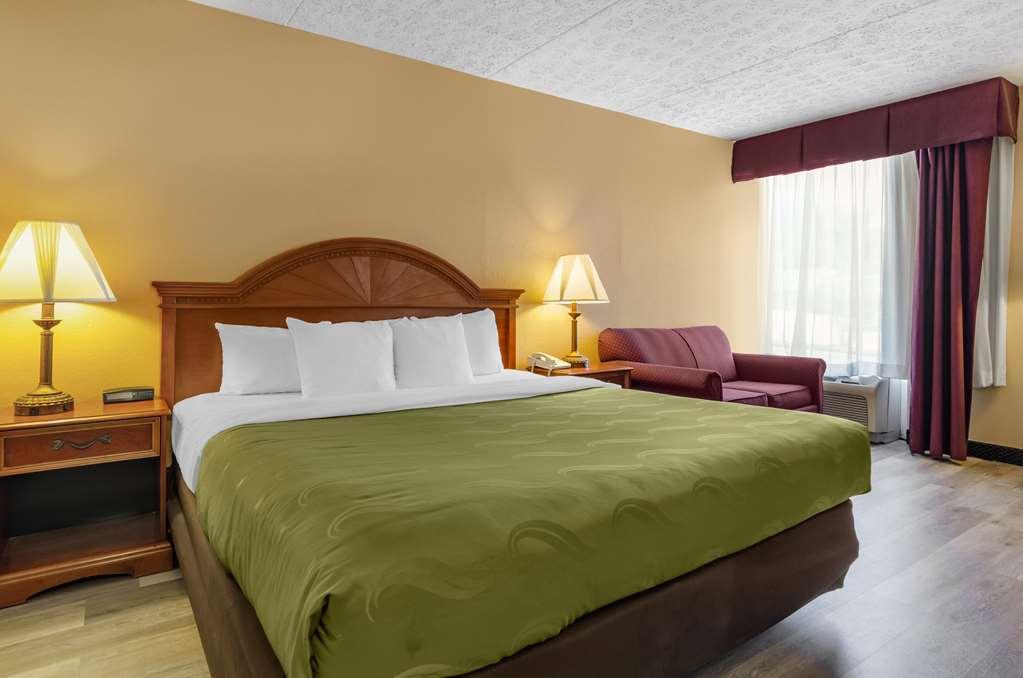 Comfort Inn Near Martinsville Speedway Room photo