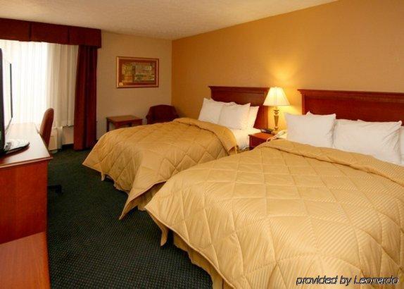 Comfort Inn Near Martinsville Speedway Room photo